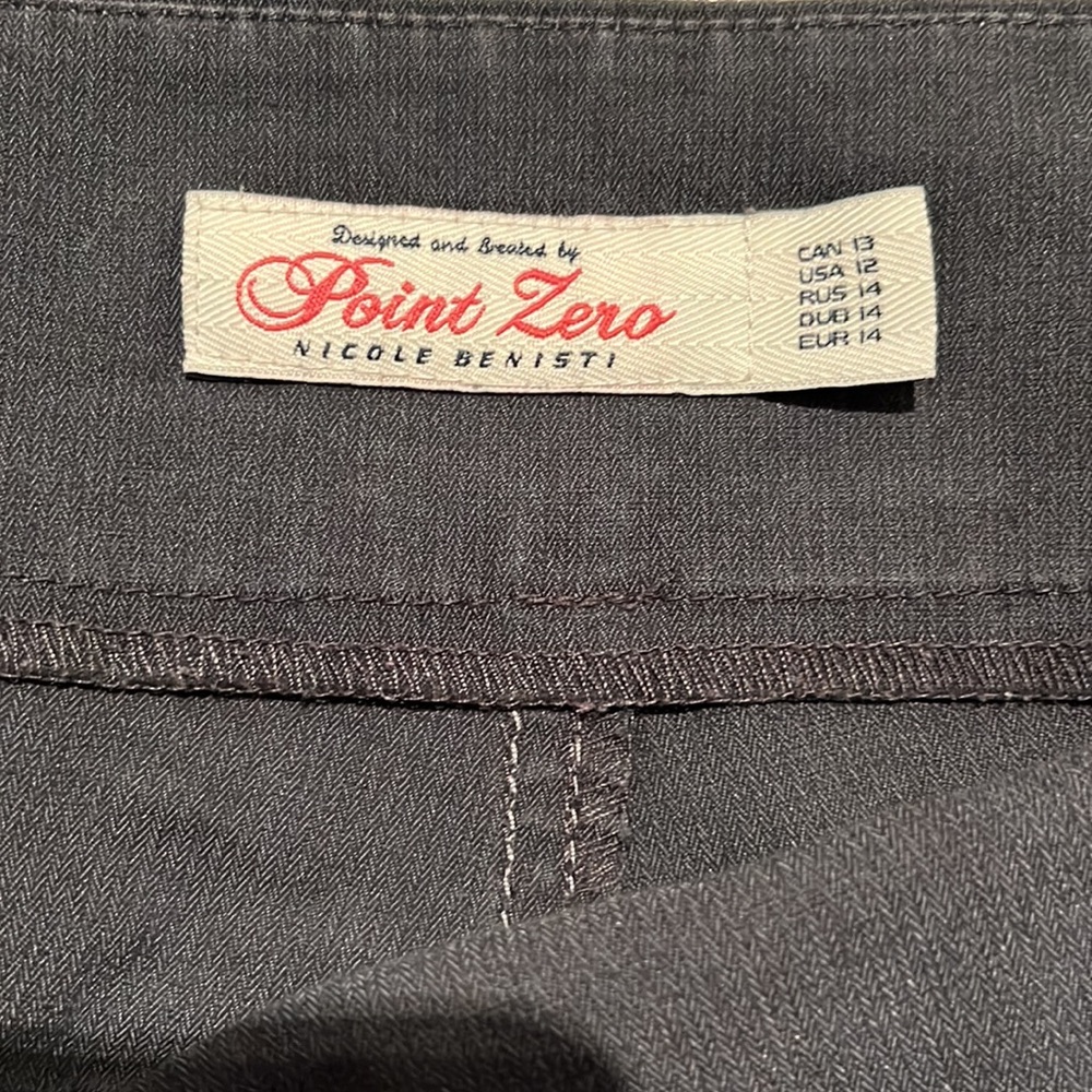 Point Zero Pull On Capris - Picture 2 of 7